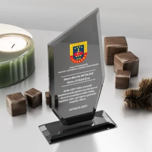 Eğik Kesim Kristal Plaket - Füme